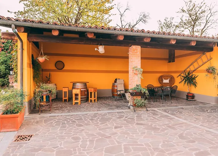 Lantgård Cascina Barin Roddi