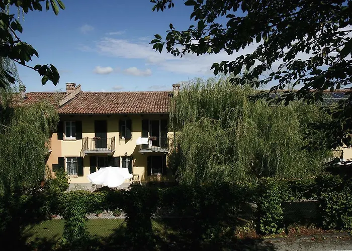 Lantgård Cascina Barin Roddi